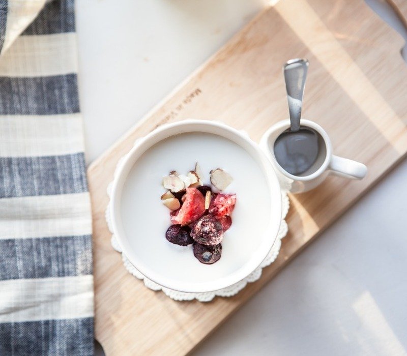 Greek Plain Yogurt Nutrition and 6 Fantastic Health Benefits