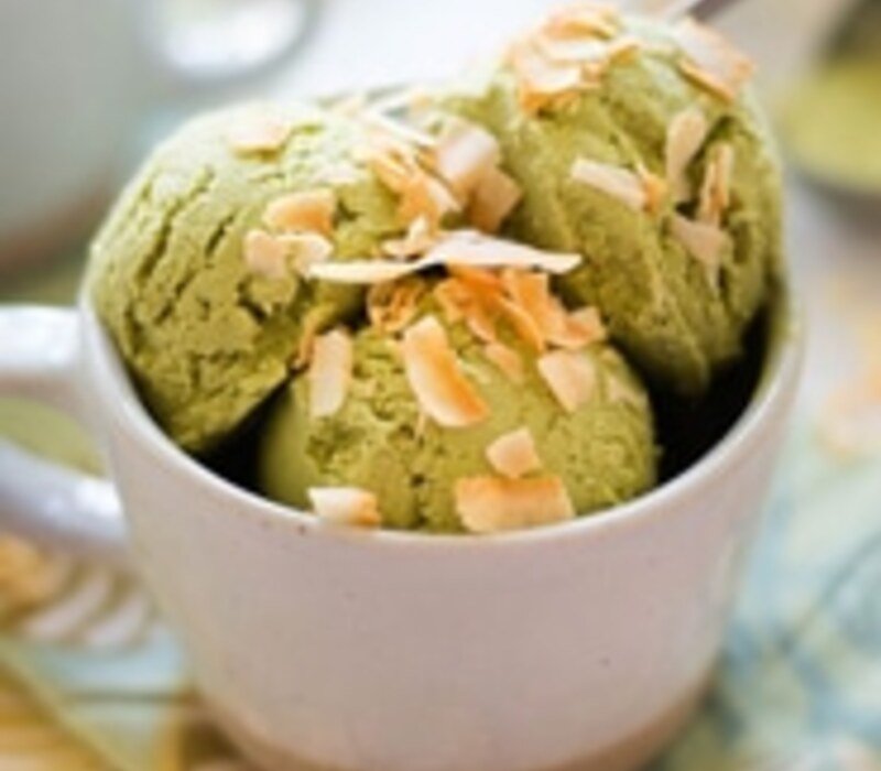 Green Tea Honey Frozen Yogurt - Healthy Desserts
