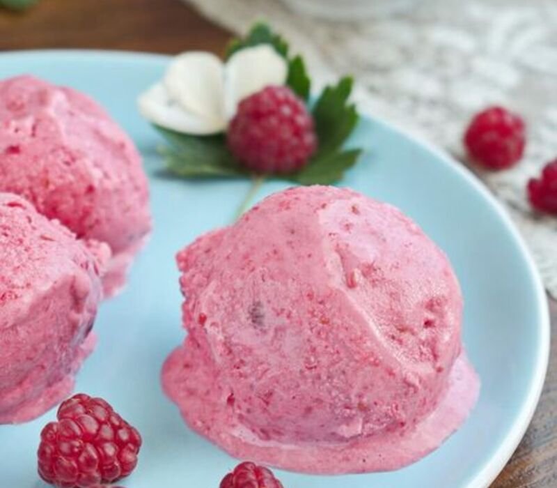 Raspberry Linzer Treat Frozen Yogurt