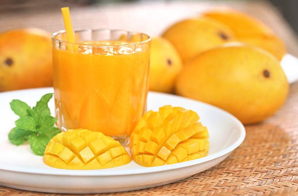 The-Amazing-Mango-Pineapple-Juice