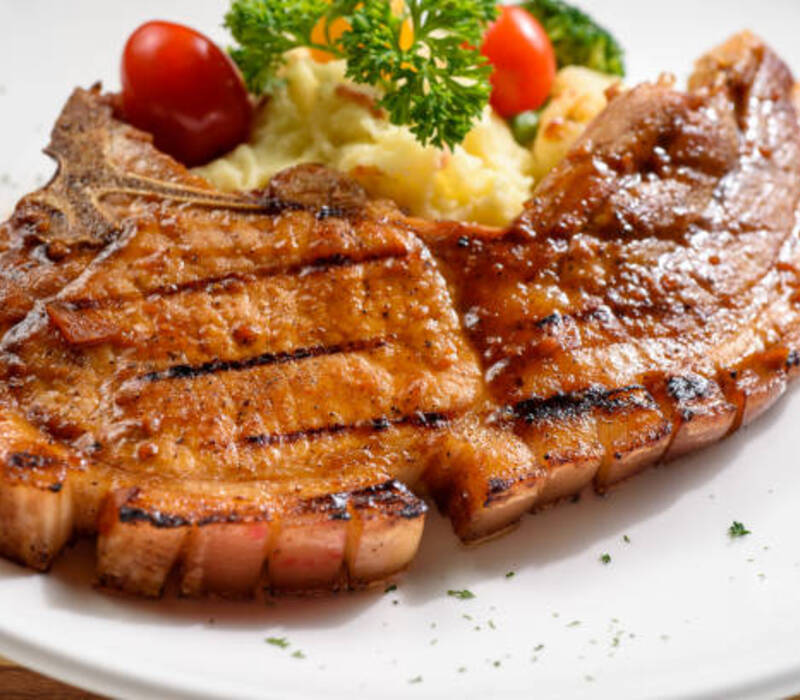 How-Many-Carbs-in-Pork-Chops-and-Benefits