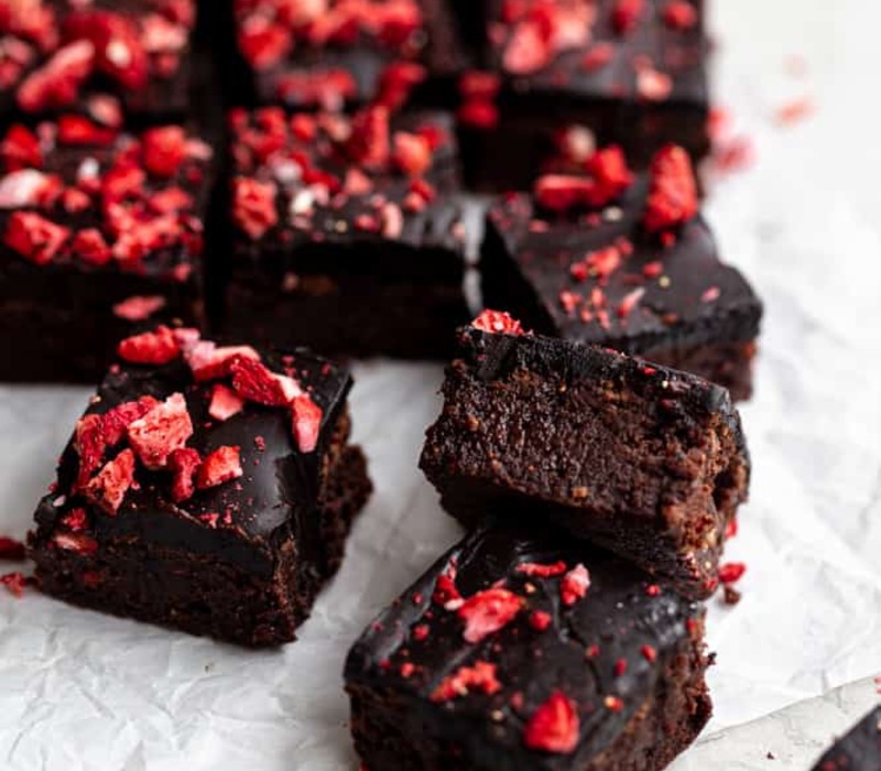 Strawberry-Brownie-Recipe Complete Easy Strawberry Brownie Recipe to Make