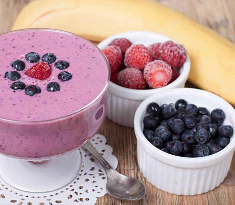The Best Strawberry and Blueberry Smoothie