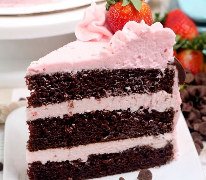 The Most Amazing Chocolate Strawberry Cake Recipe
