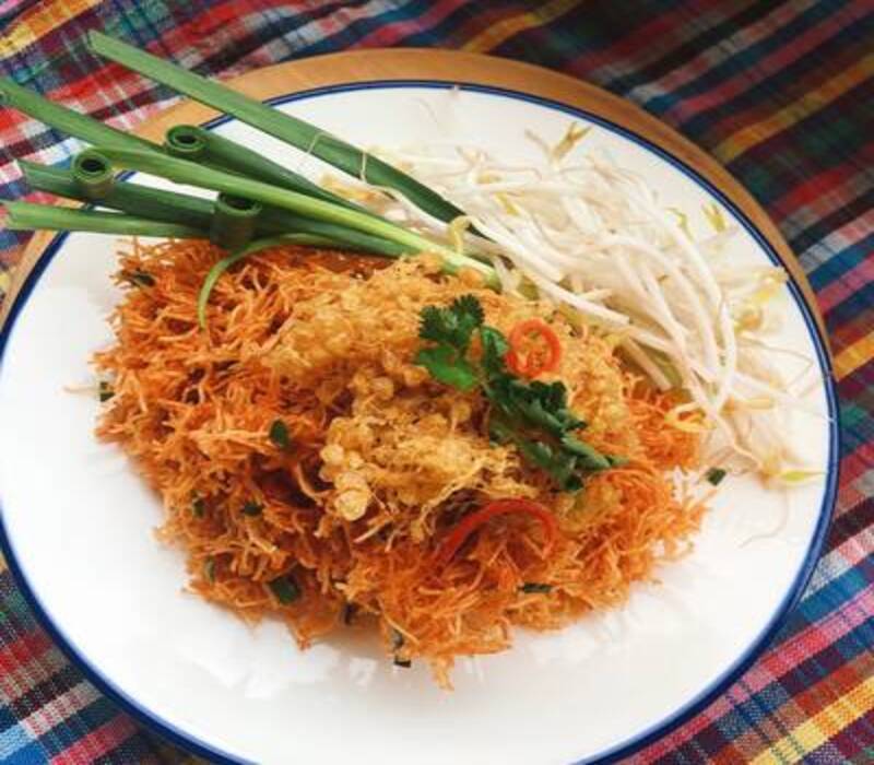 crispy rice noodles-01 crispy rice noodles