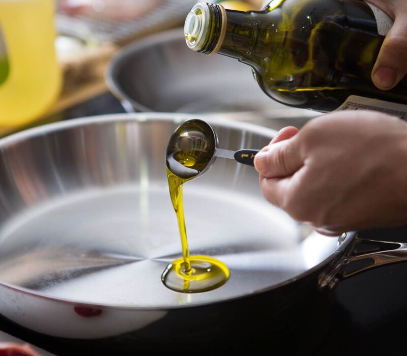 olive-oil-for-deep-frying A Helpful Guideline For Best Olive Oil For Deep Frying