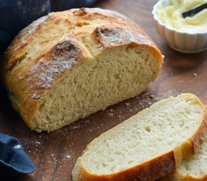 Classic & Quick to Make Rosemary Olive Oil Bread Recipe