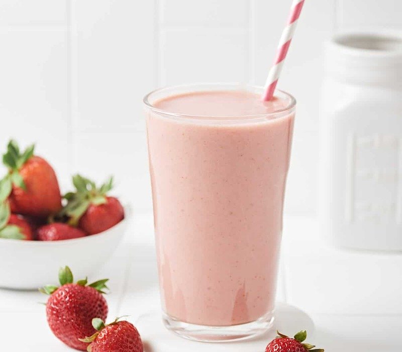 Easy Vegan Strawberry Milk Recipe Without Sugar