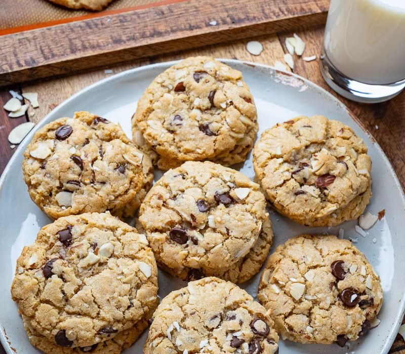 Indulge in a Blissful Bite of Almond Joy Cookies