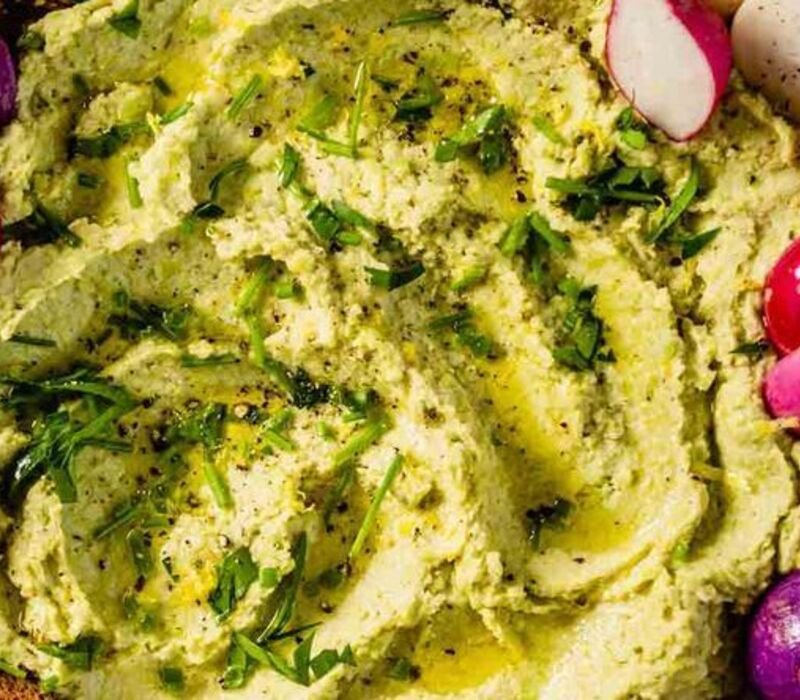 Green and Delicious: Try Our Easy Edamame Hummus Recipe
